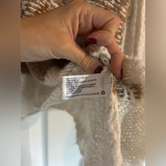 Knox Rose Cream Knit Sweater With Design - Picture 5 of 5